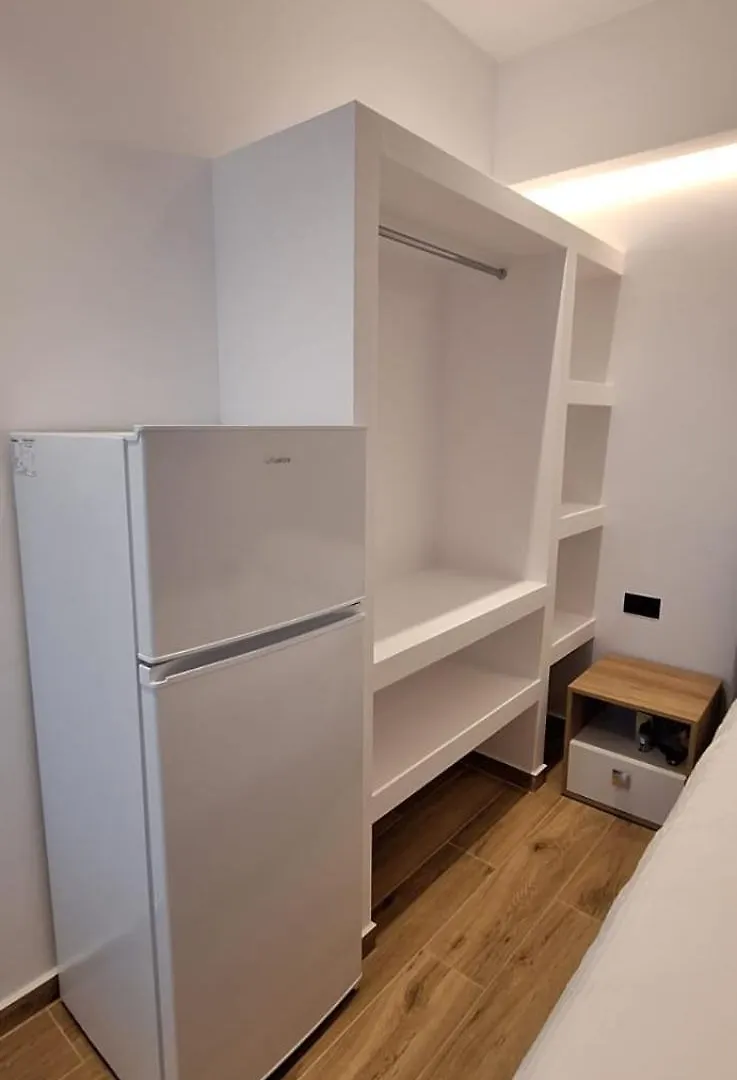 Cozy White House - Near Beach كساميل شقة