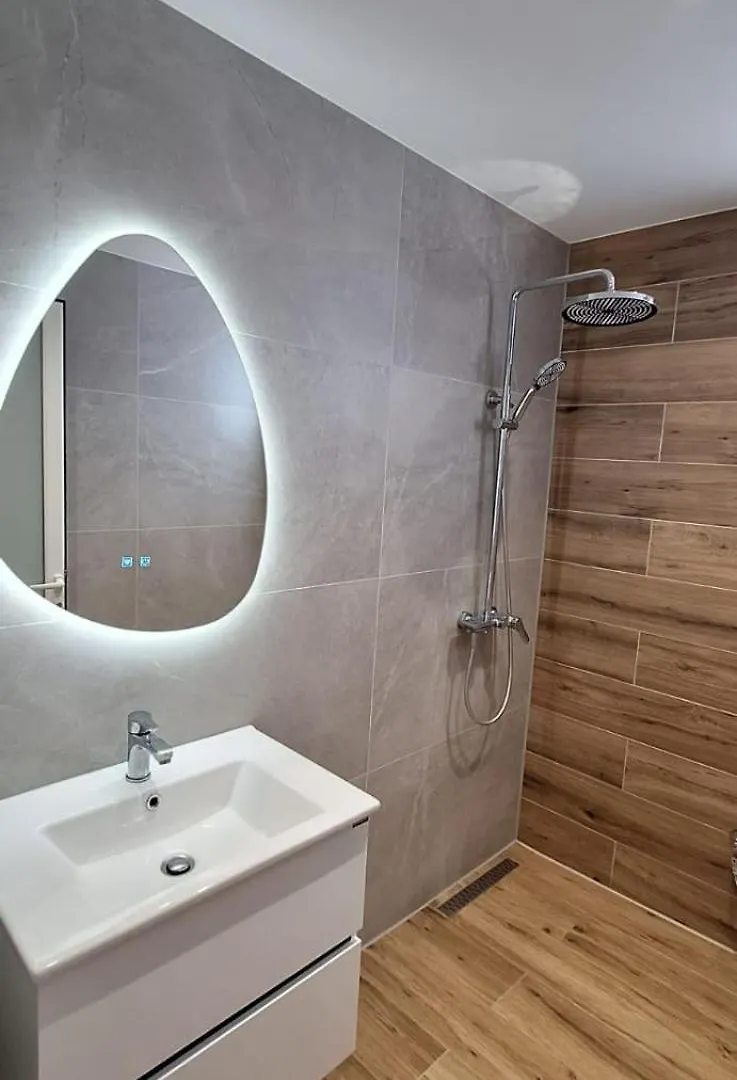 Cozy White House - Near Beach كساميل ألبانيا